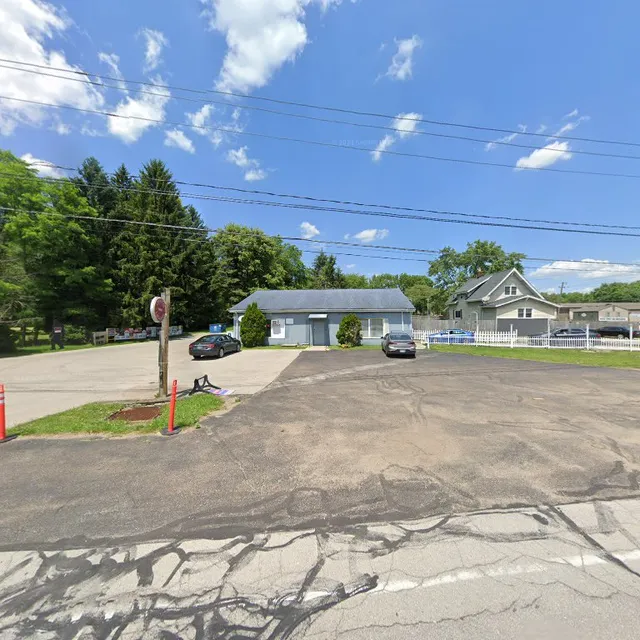 Loyal Oak Market & Drive Thru