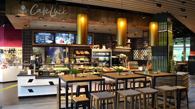 Café Luck