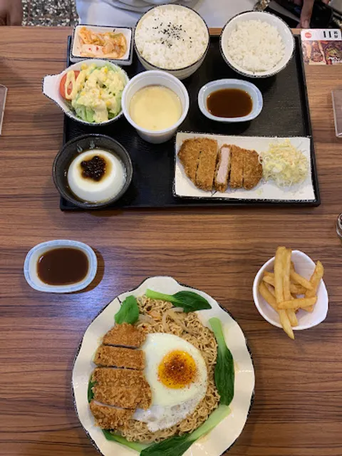 瑛瑛食堂Ying Diner｜台中購物節/厚切雞腿排/豬排/舒肥雞胸/雞蛋糕專門店