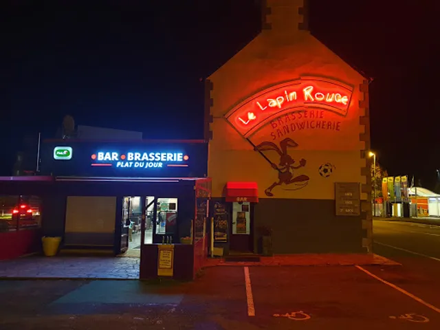 The Red Rabbit - Guingamp