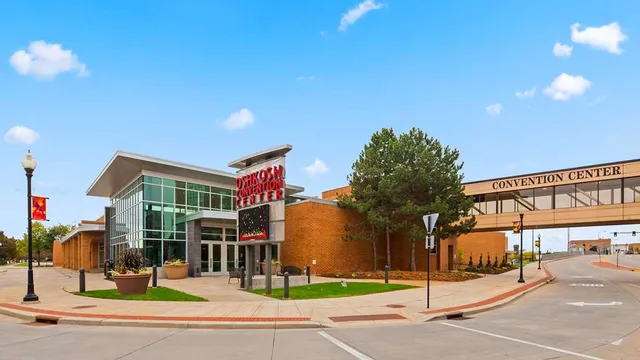 Oshkosh Weddings & Convention Center