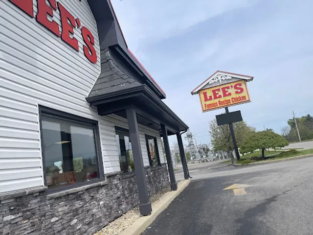 Lee's Famous Recipe Chicken