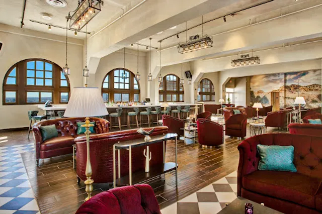 El Mirador Rooftop Bar & Restaurant