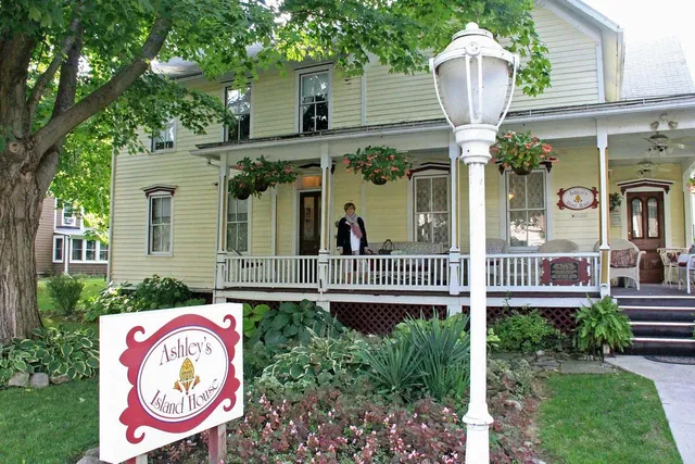 Ashley's Island House