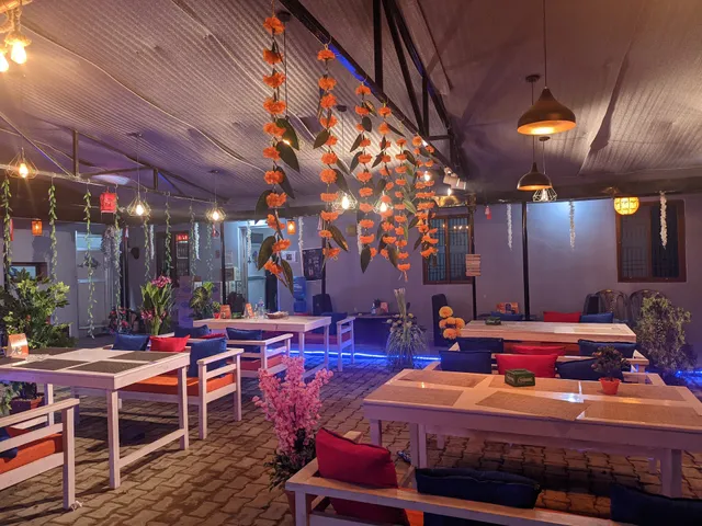 Luscious Lounge & Restro