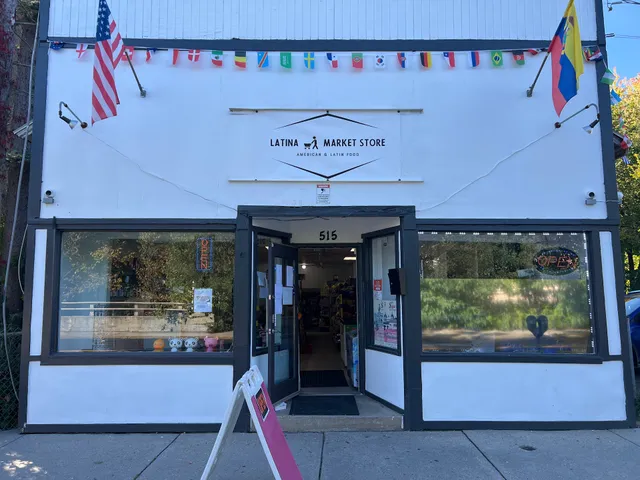Latina Market Store