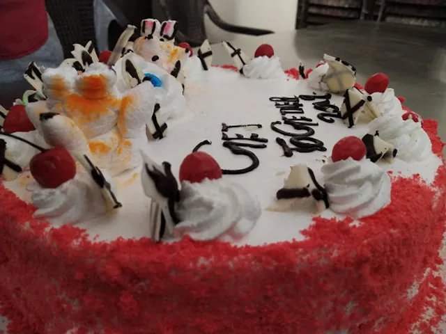 Sri Chellas Bakery and Sweets | Bakery Shop in Sivakasi | Cake shop in Sivakasi | Sweet shop in Sivakasi |Buy Cake in Sivkasi