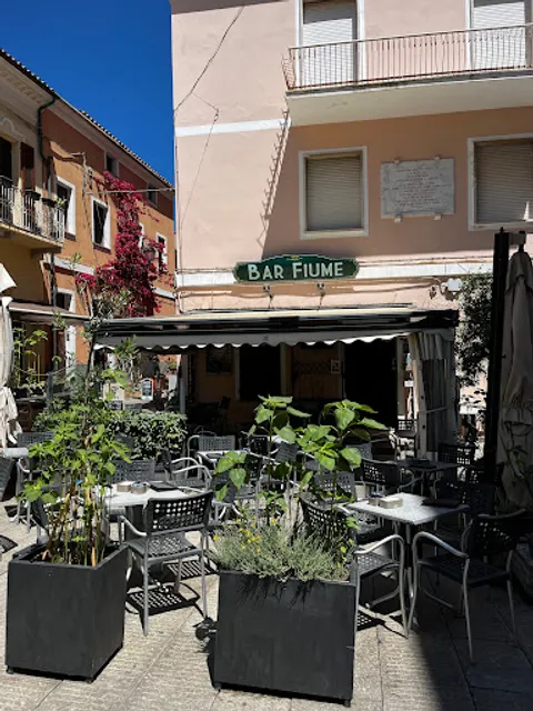 Bar Fiume di Serra Francesco