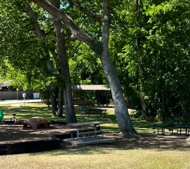 Belin Park and Field