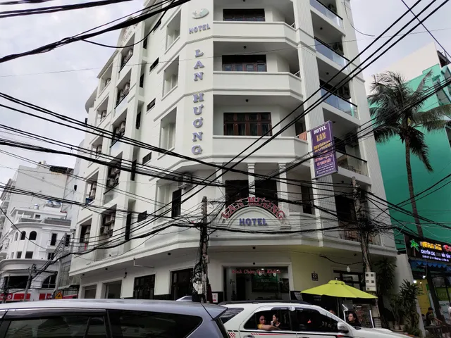 Lan Huong Hotel