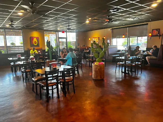 Las Palapas - 1604 & 281