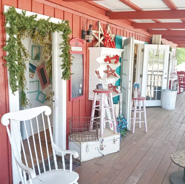 Strawberry Hill Unique Boutique