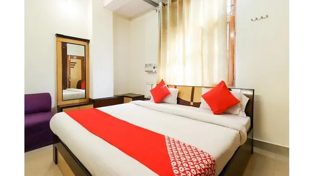 OYO 24987 Zaina Residency