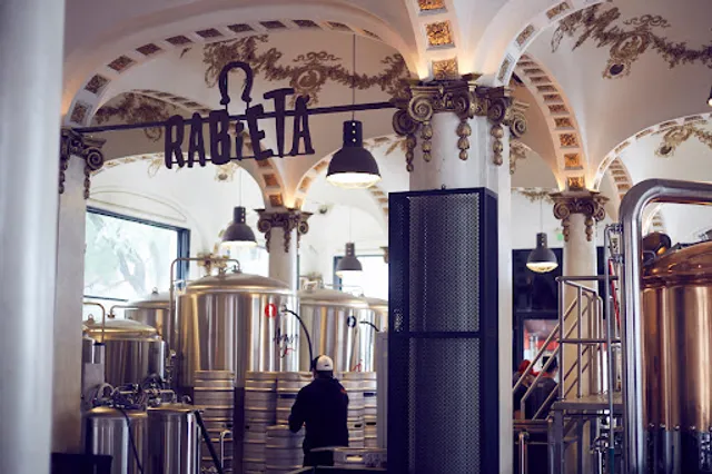 Rabieta en La Paris (Palermo)