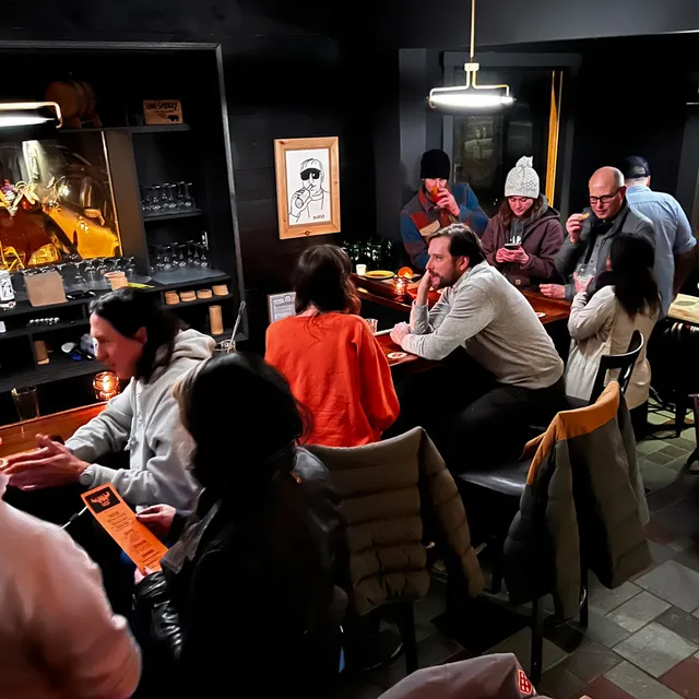 Van Smokey Meat Shop, Restaurant & Bar