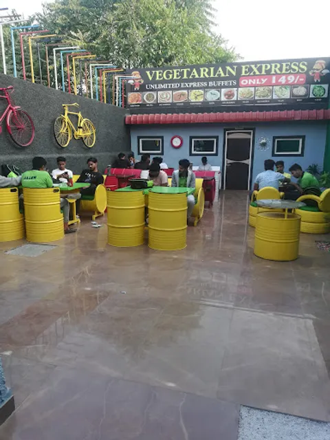 Sikar chopati cafe & juice bar