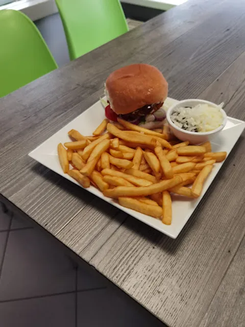 Snackbar 't Hoekje Surhuisterveen