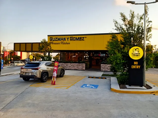 Guzman y Gomez - Southport Village