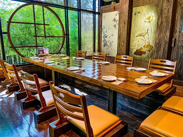 Mirae Sushi Japanese Restaurant บางแสน みらいへ