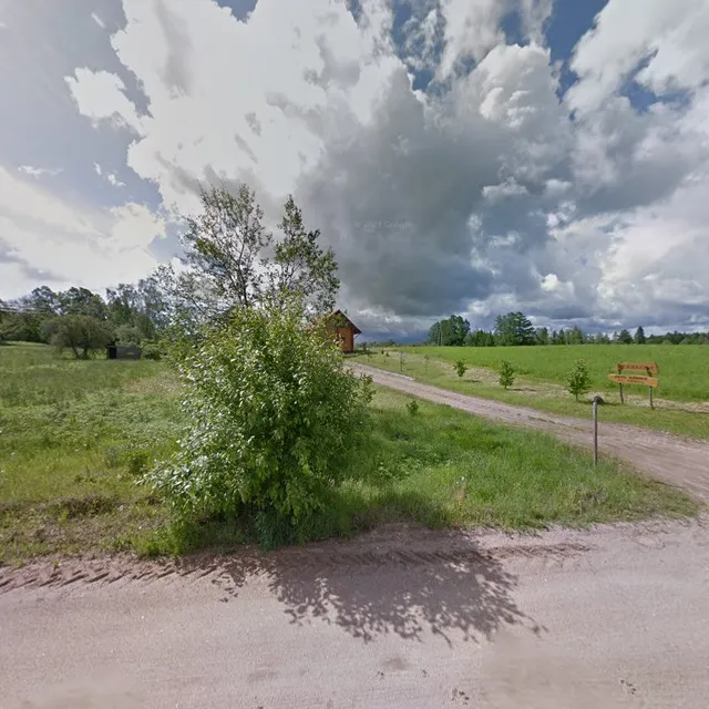 Zābaciņi, Brīvdienu māja