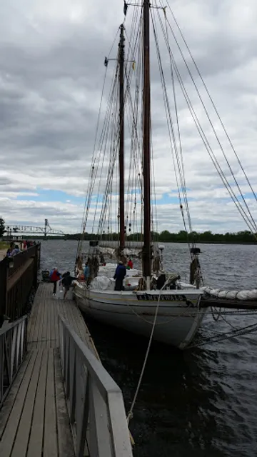 Oneida Boat Club-Bar