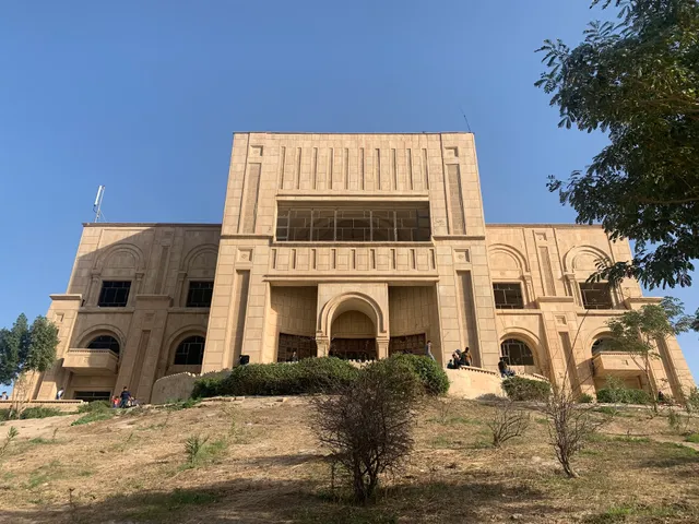 قصر العراق في منتجع بابل