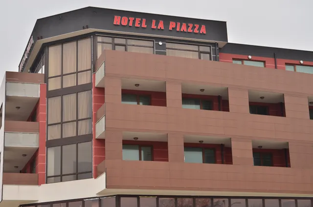 Hotel "La Piazza"