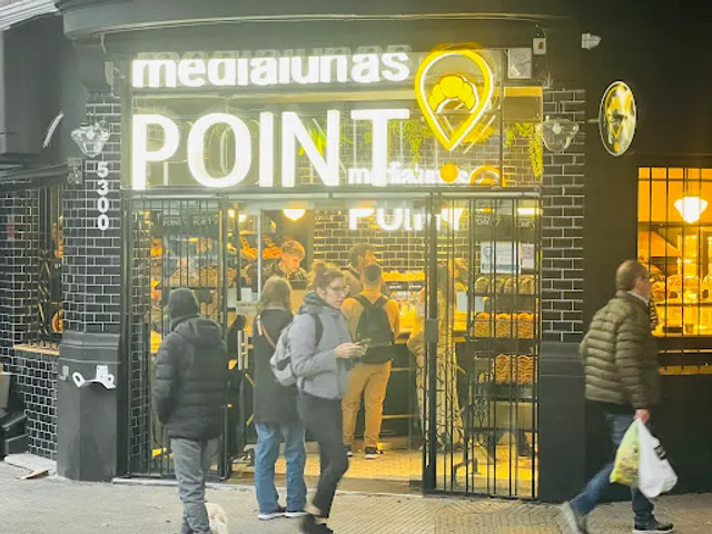 Medialunas Point