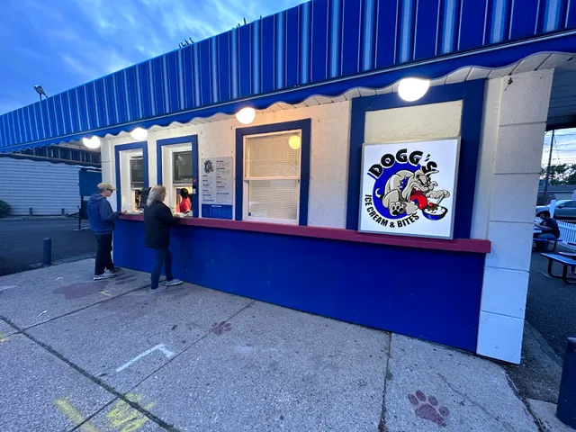 Dogg's Ice Cream & Bites