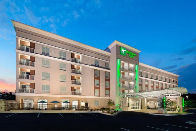 Holiday Inn & Suites Arden - Asheville Airport by IHG