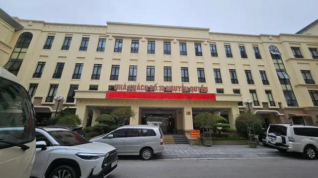 Nhà Khách Số 10 Nguyễn Quyền