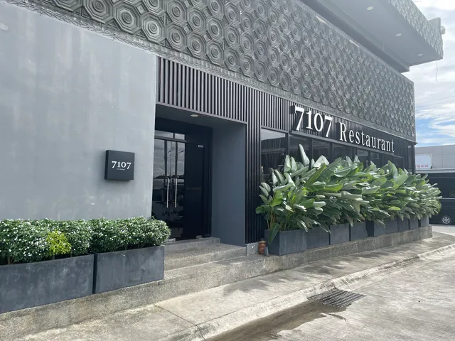 7107 Restaurant
