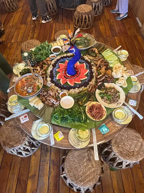 Man Feilong Roast Ckn. (2 Branch)