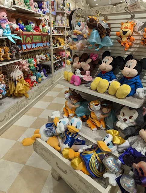 Disney Store LUCUA1100 Osaka