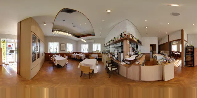 ビストロ＆炭焼ステーキ照葉樹