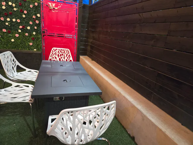 Tipsy Bar and Lounge