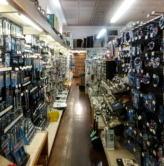 Cedar Grove Hardware Hank