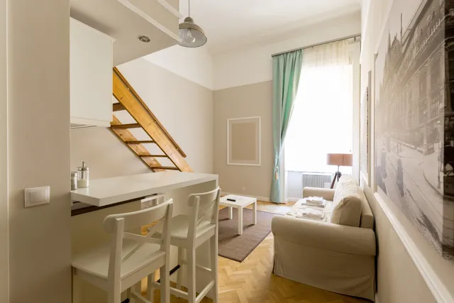 Lisianthus Apartments