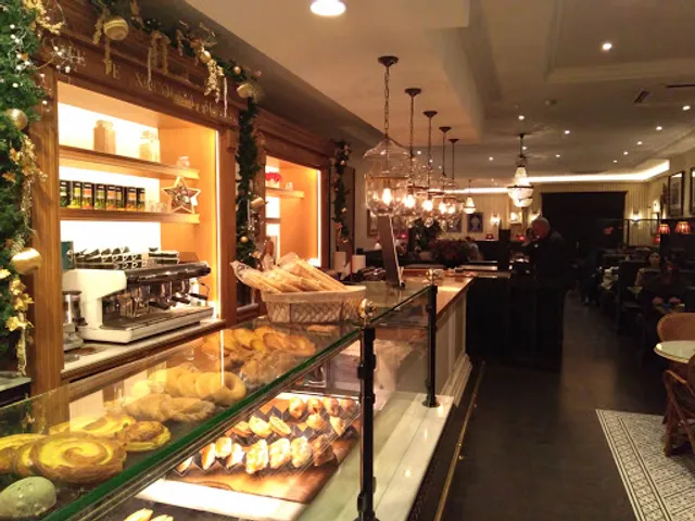 El Fornet - Ronda Universitat 11