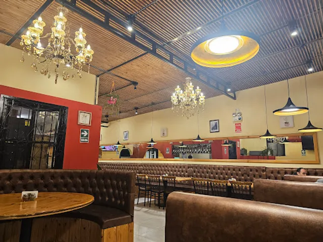 Pizzería & Trattoría Zarelle