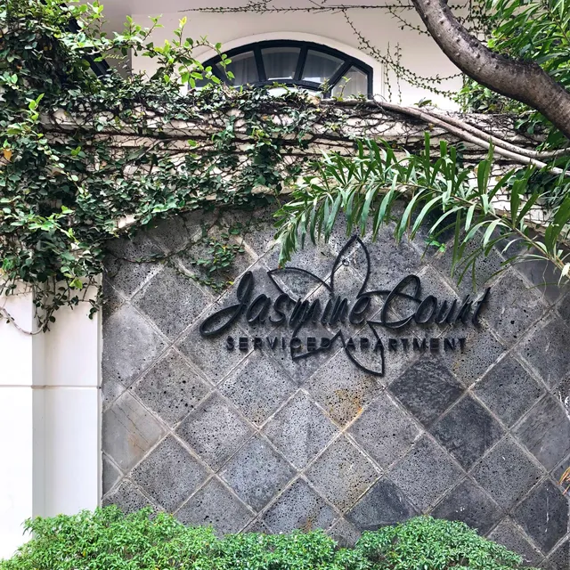 Jasmine Court Apartments