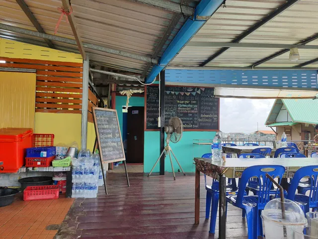 ร้านอาหารใบบุญ เกาะยอKo Yo famous restaurant