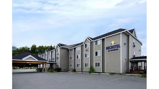 Microtel Inn & Suites by Wyndham Eagle River/Anchorage Are