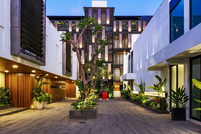 Alex Villas Complex N4