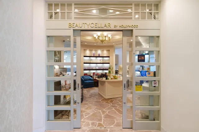 Hollywood Beauty Plaza