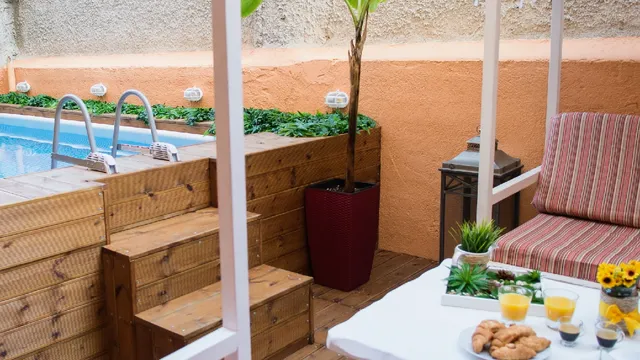 ChrisAndro Apartments