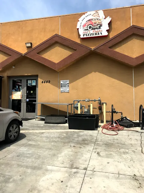 Cruzer Pizza 100% Vegan