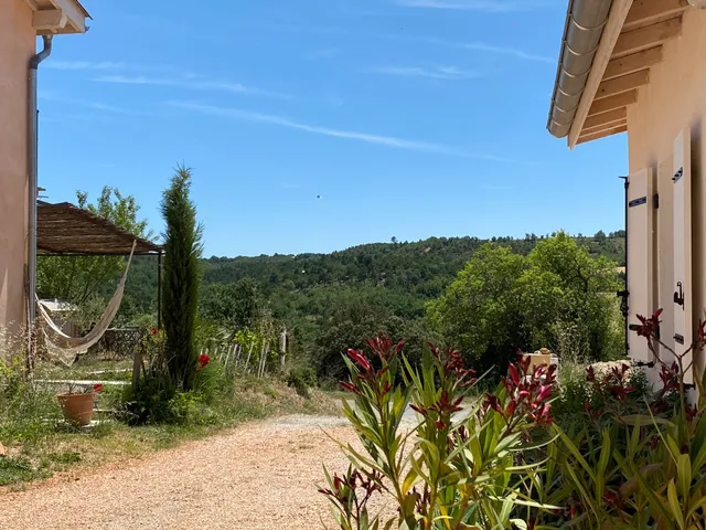 Chez Georges - Maisons des Lacs et Gorges du Verdon