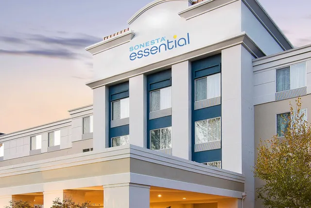 Sonesta Essential Hotels Ames