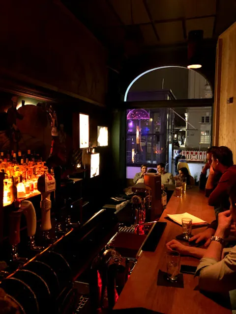 Tipsy Baker Bar Hamburg